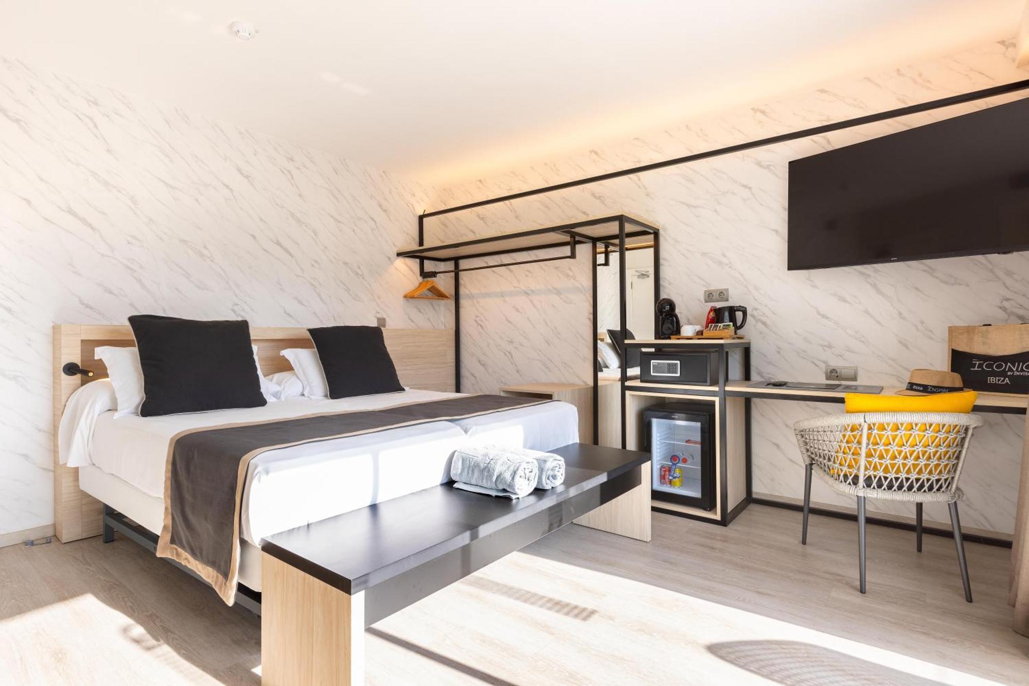 Iconic Double Room,1742581777:JPEG