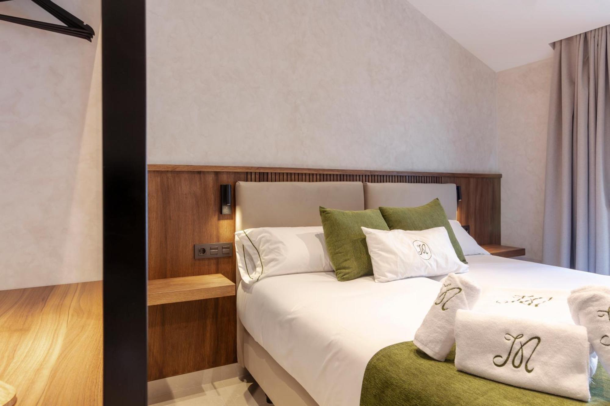 Suite,1742630273:JPEG