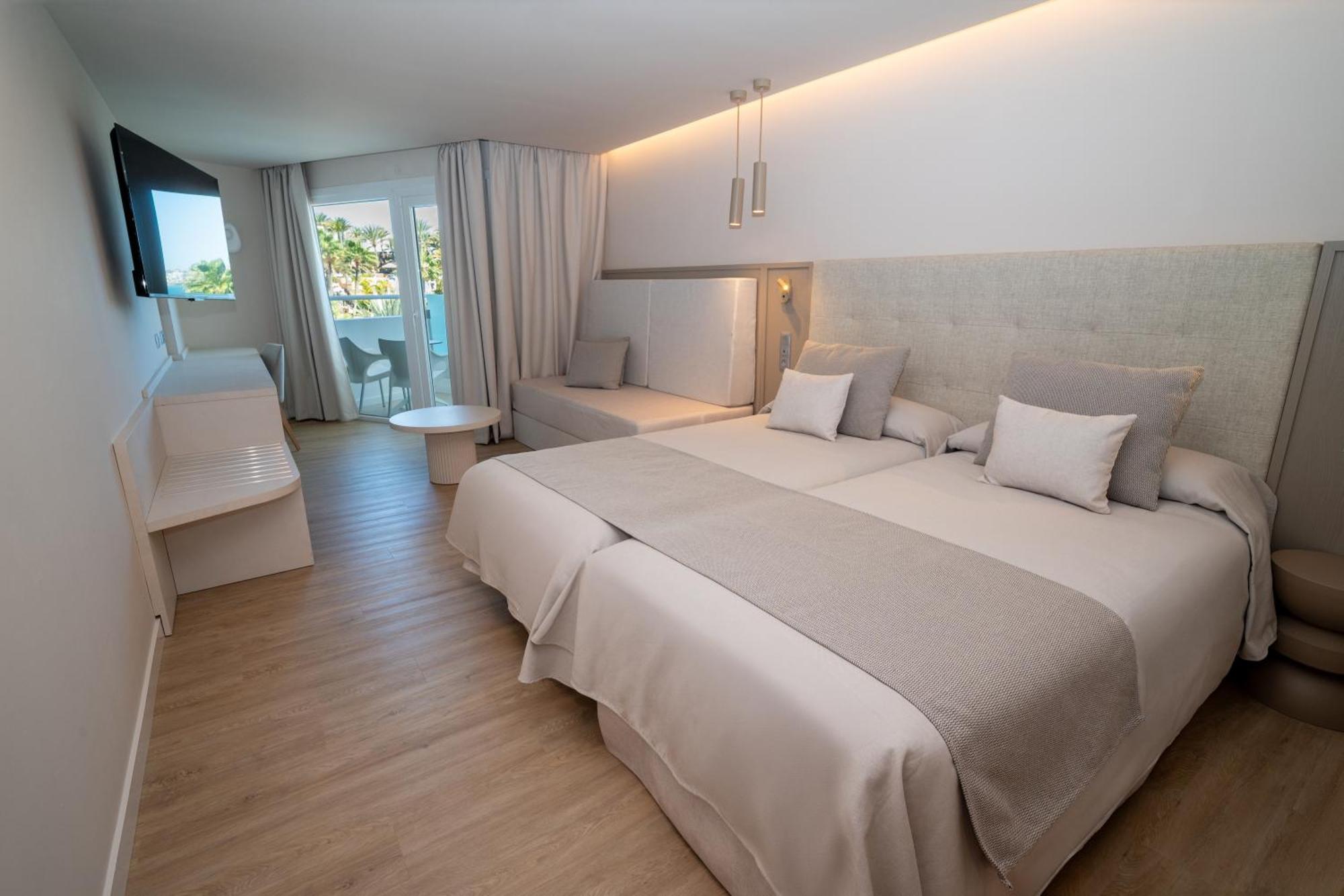 Double Room,1746840263:JPEG
