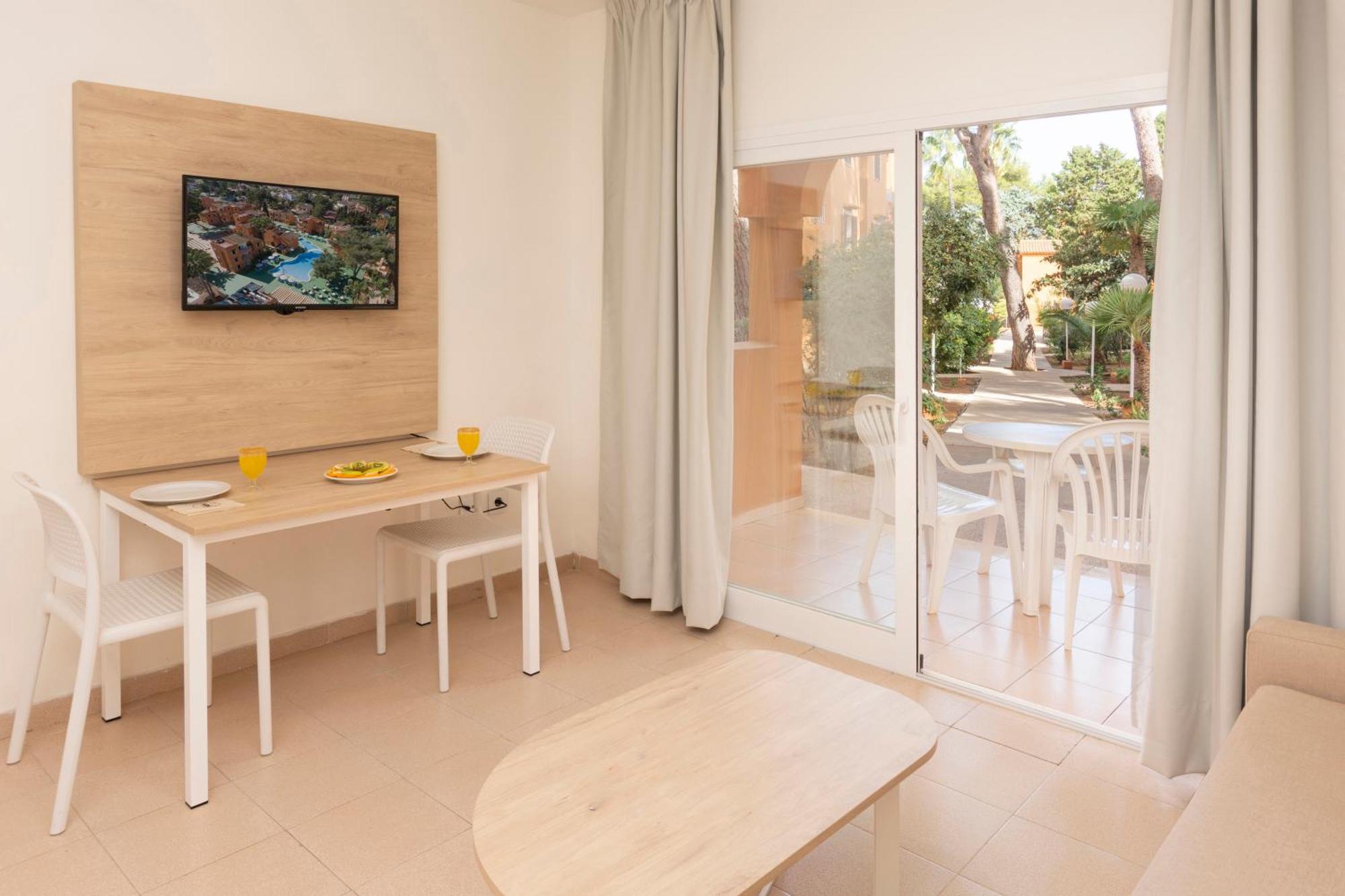 One-Bedroom Apartment,1747079312:JPEG