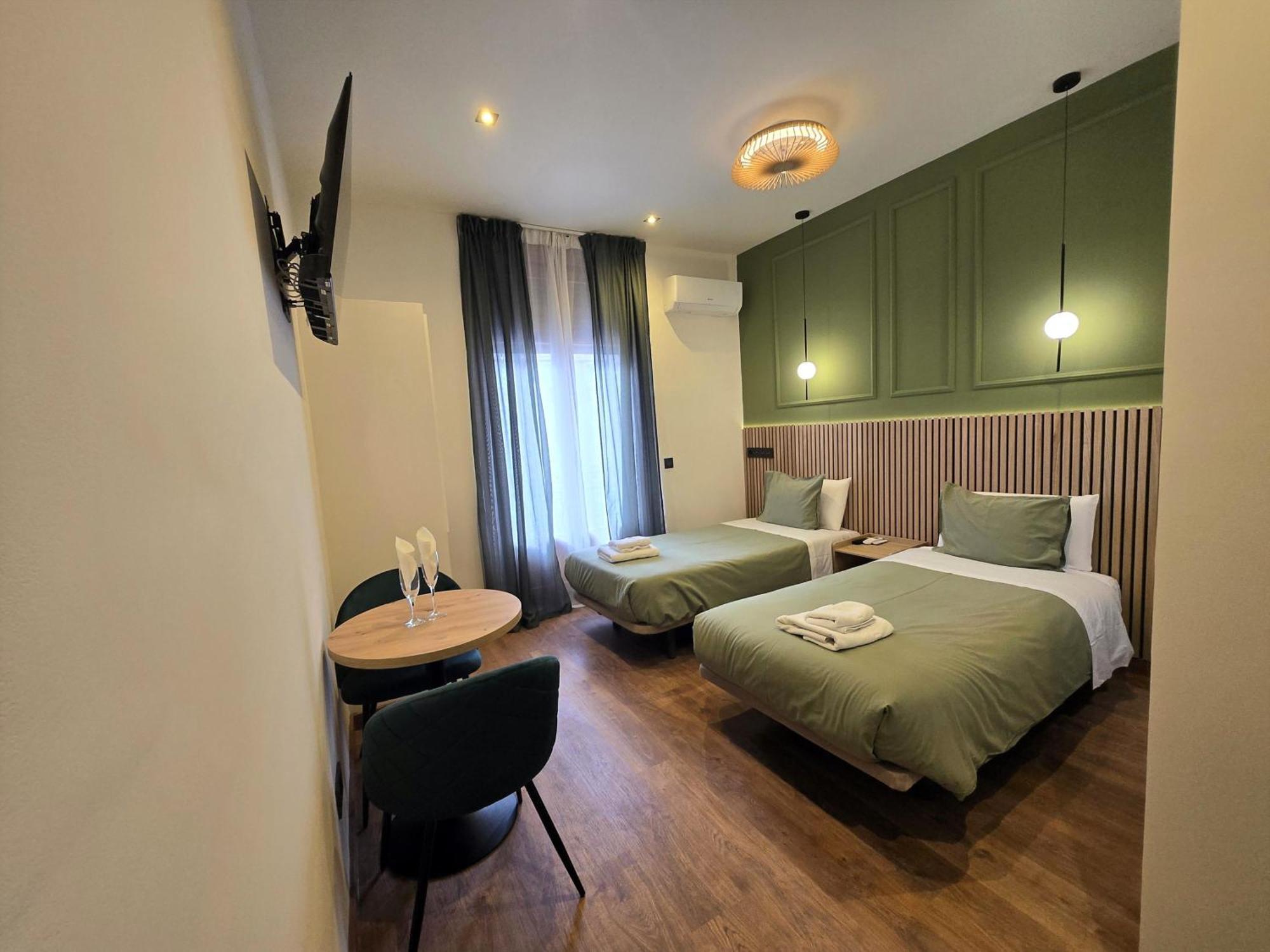 Superior Twin Room with City View