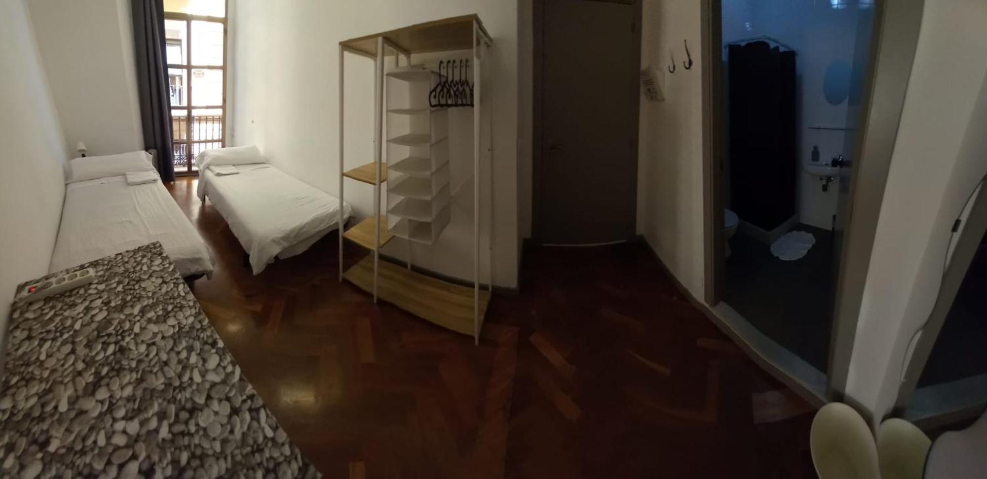 Chambre Lits Jumeaux avec Salle de Bains Privative