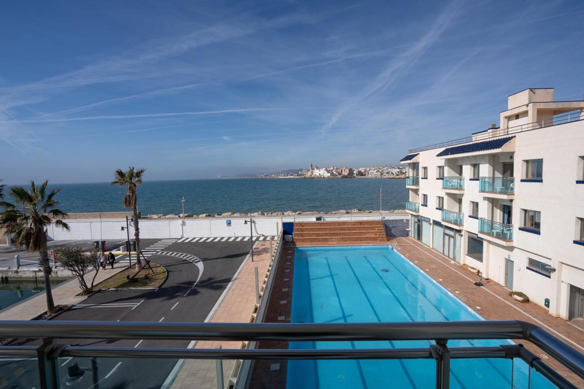 Double or Twin Room with terrace with Sea View (1-2 adults)
