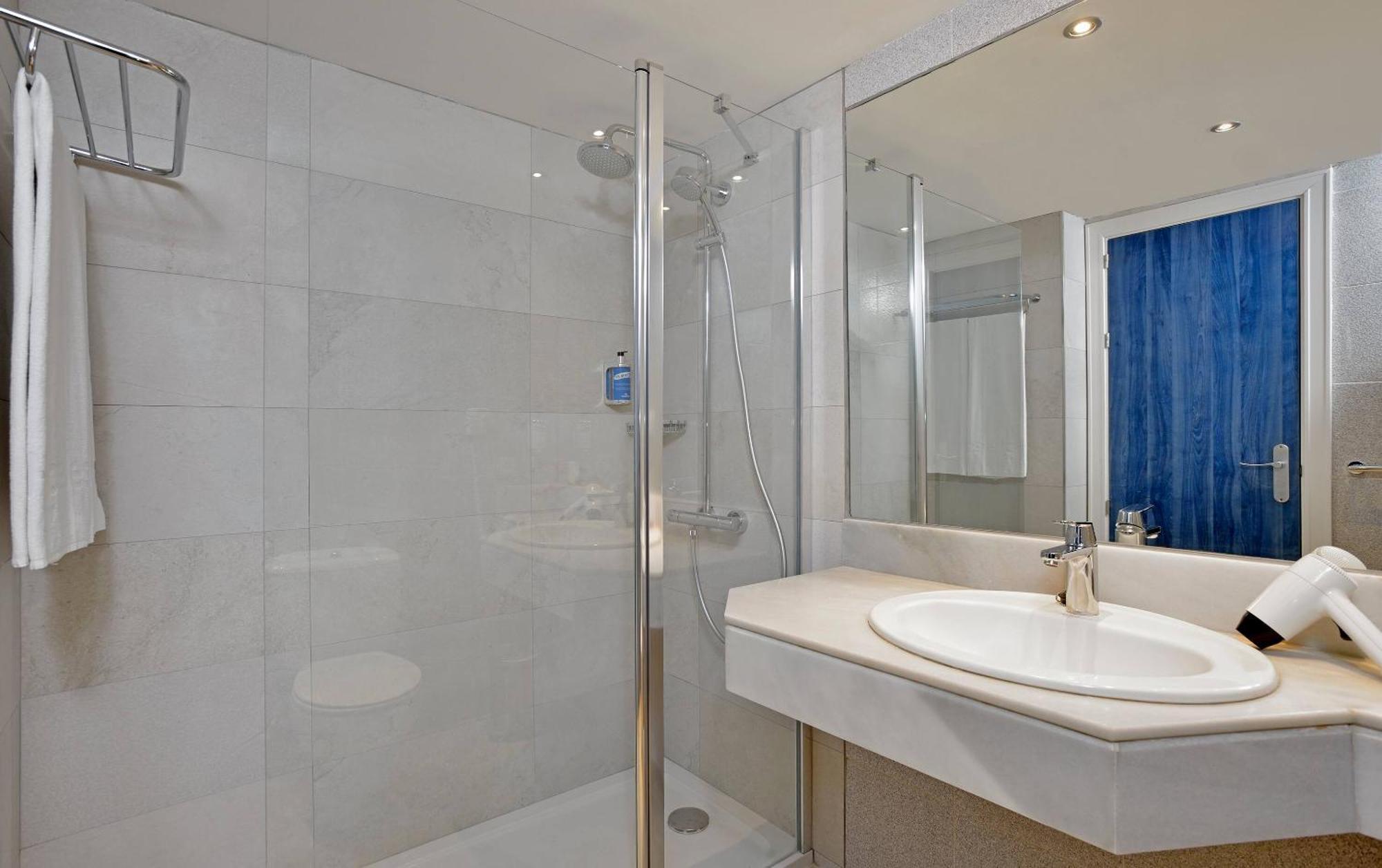 Double Room with City View,1758533412:JPEG