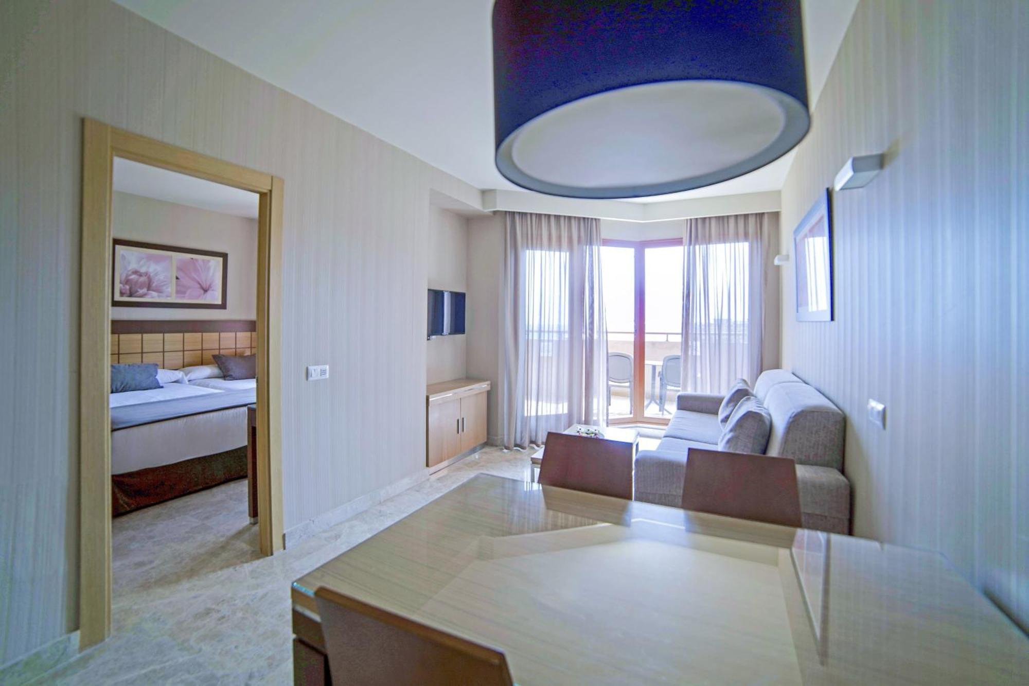 Junior Suite Side Sea View,1758536473:JPEG