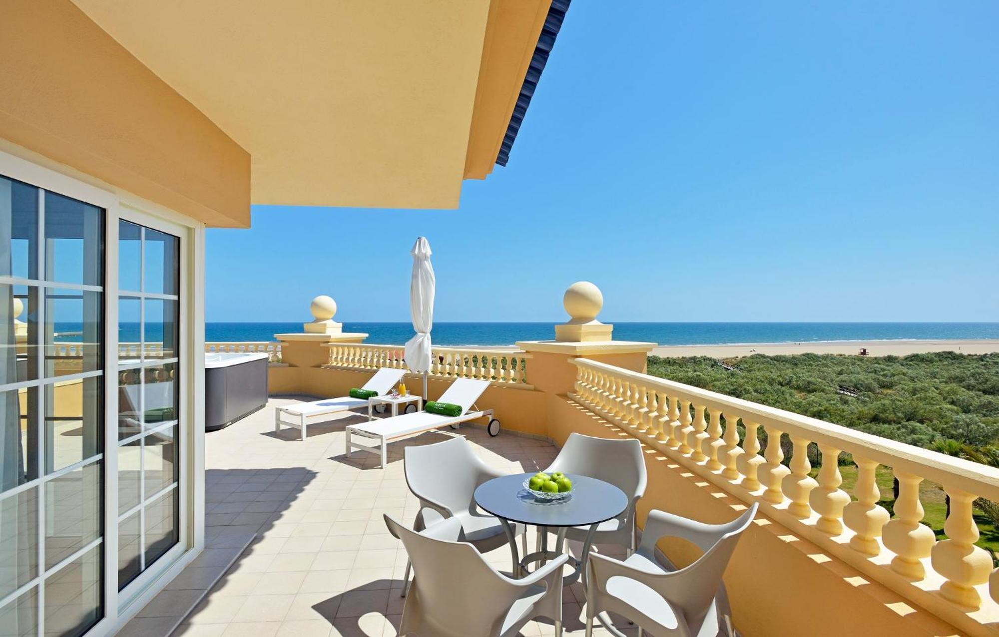 The Level Master Suite with Sea View (2 Adults + 2 Children),1758580205:JPEG