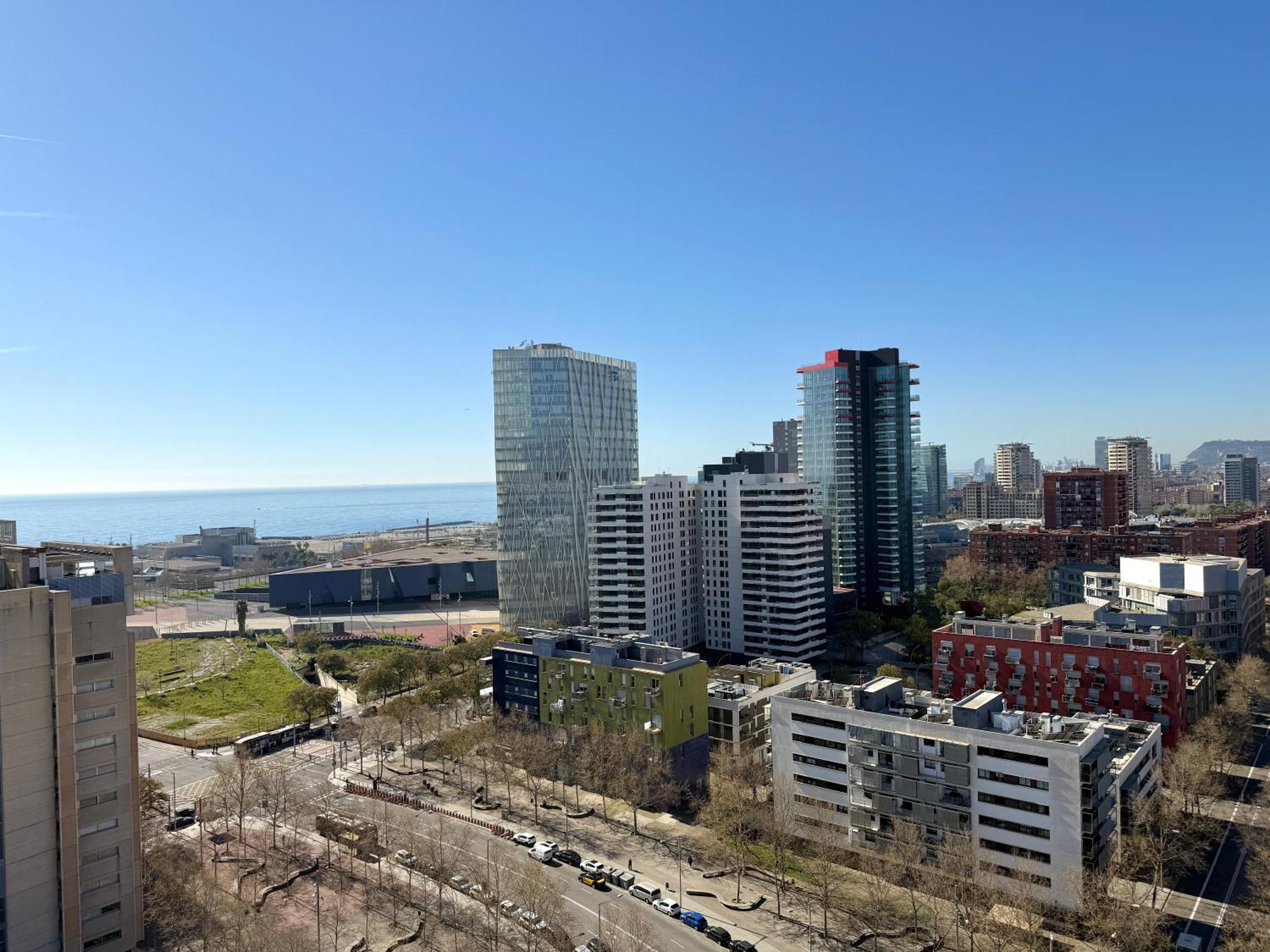 Appartamento con 3 Camere da Letto e Vista Mare