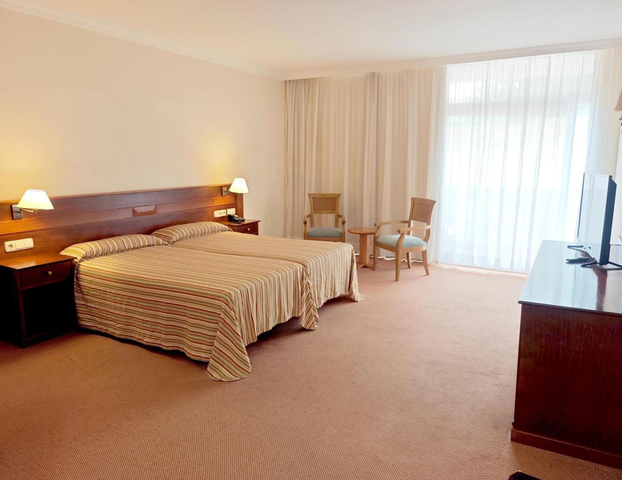 Double Room with Mountain View
