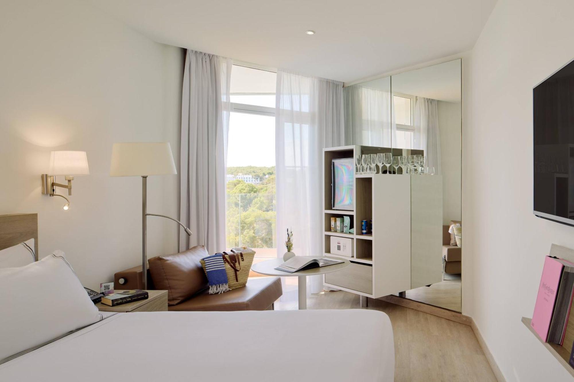 Meliá Guestroom,1765162238:JPEG