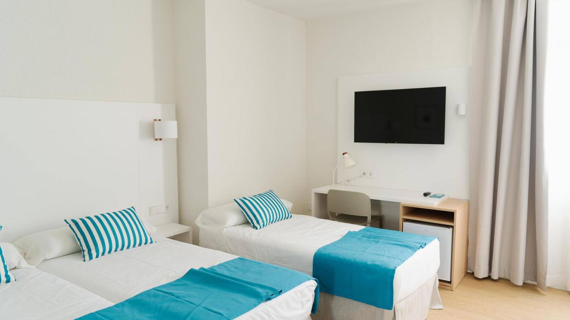 Quadruple Room (2 Adults + 2 Children),1765178686:JPEG