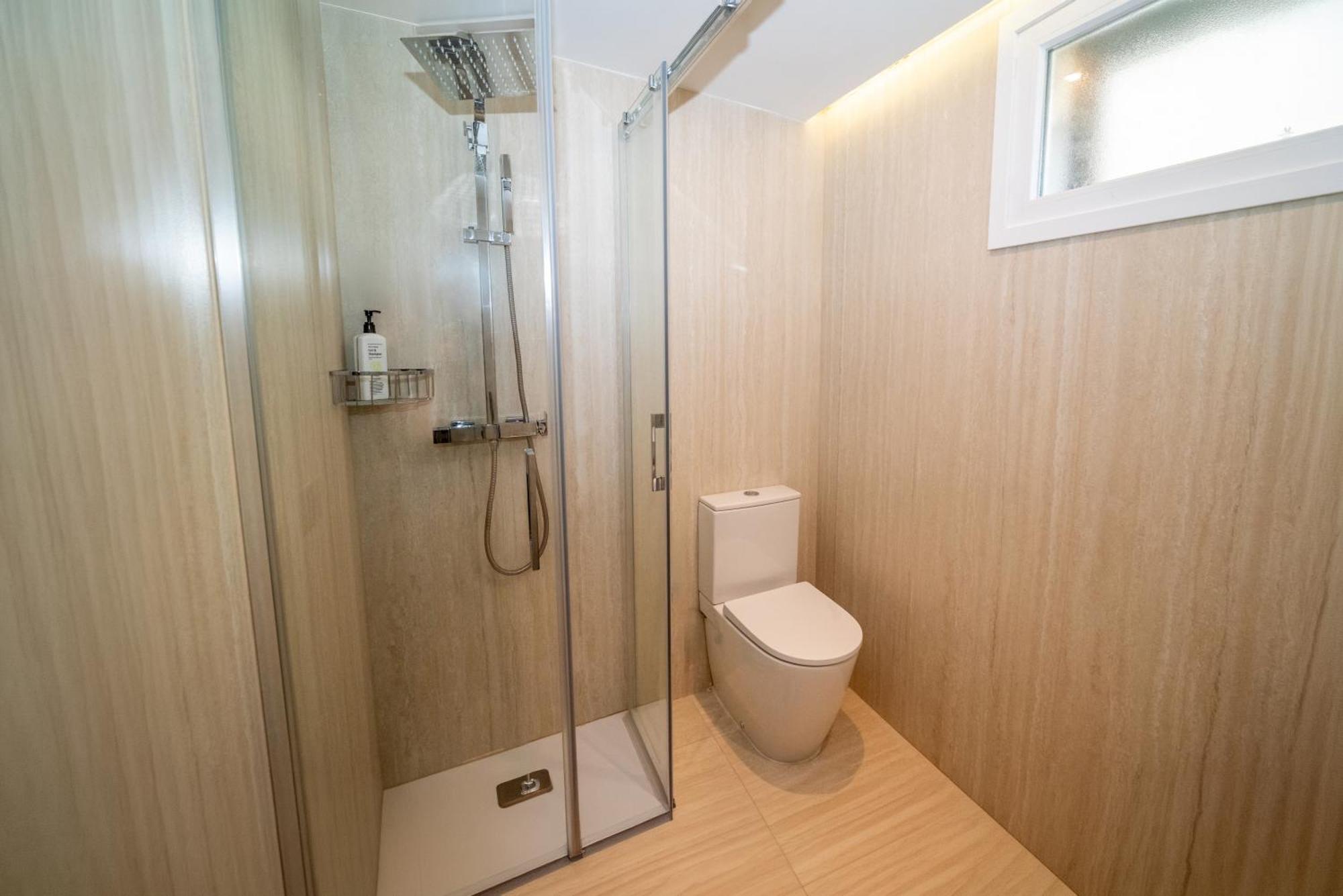 Single Room,1765579958:JPEG