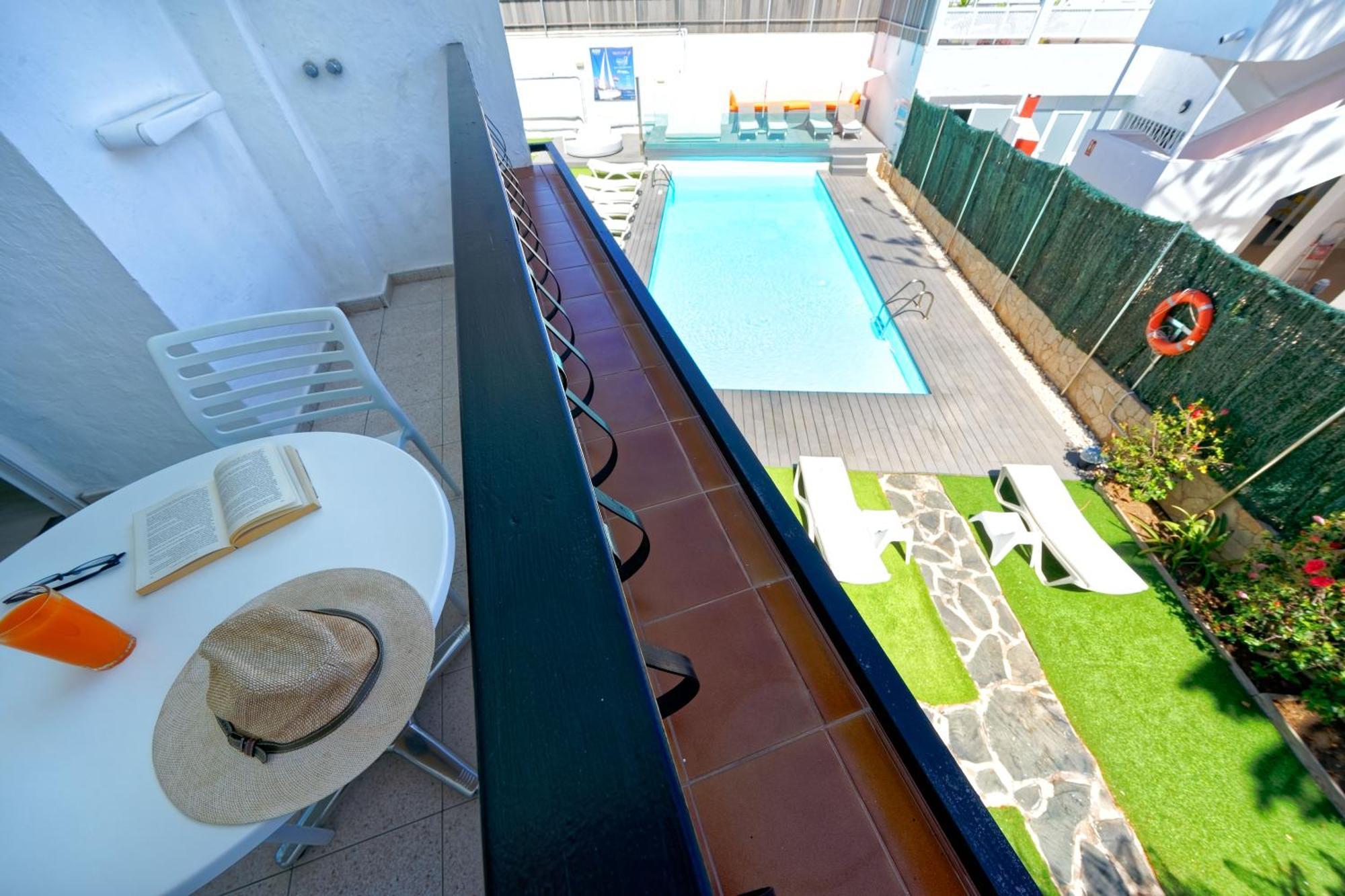 Superior One-Bedroom Apartment