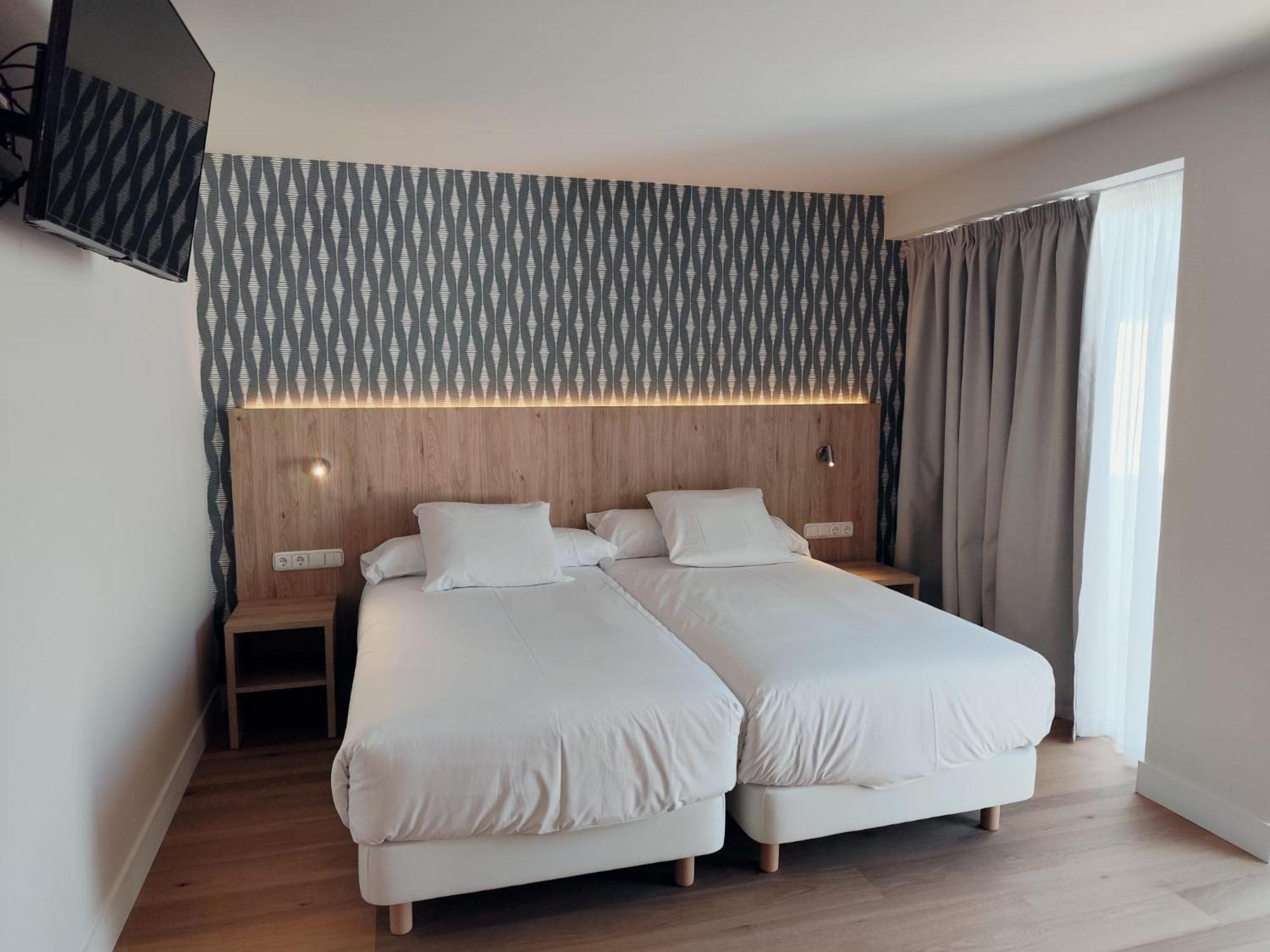 Quadruple Room with Terrace