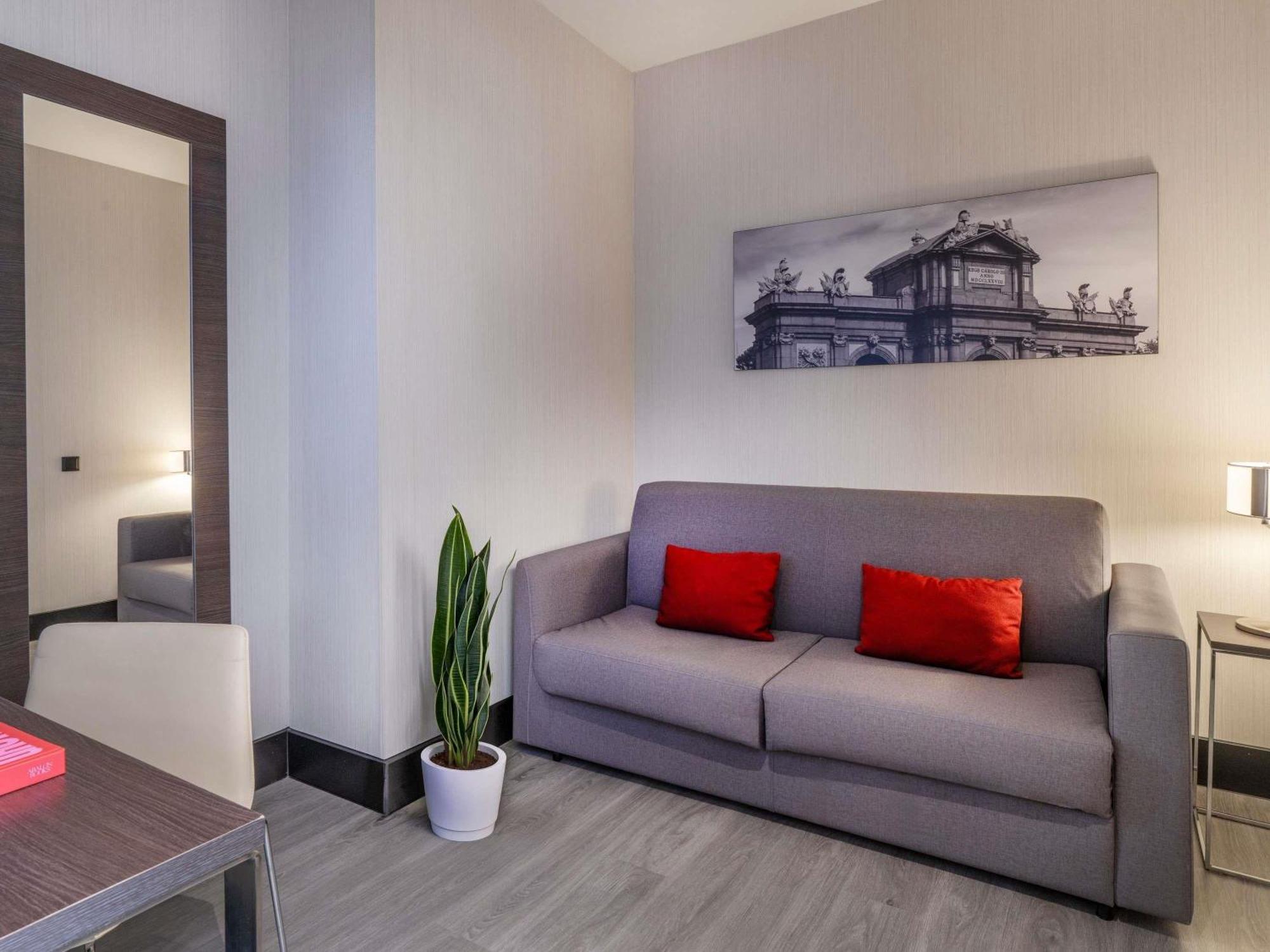 Executive Kamer met Queensize Bed en Loungeruimte
