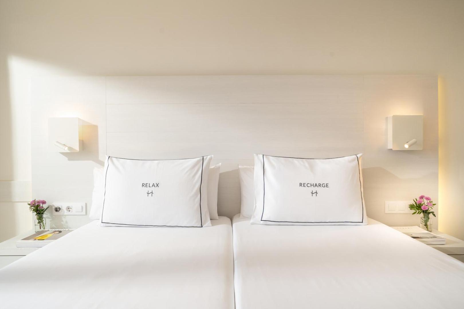 Premium Twin Room with Balcony
