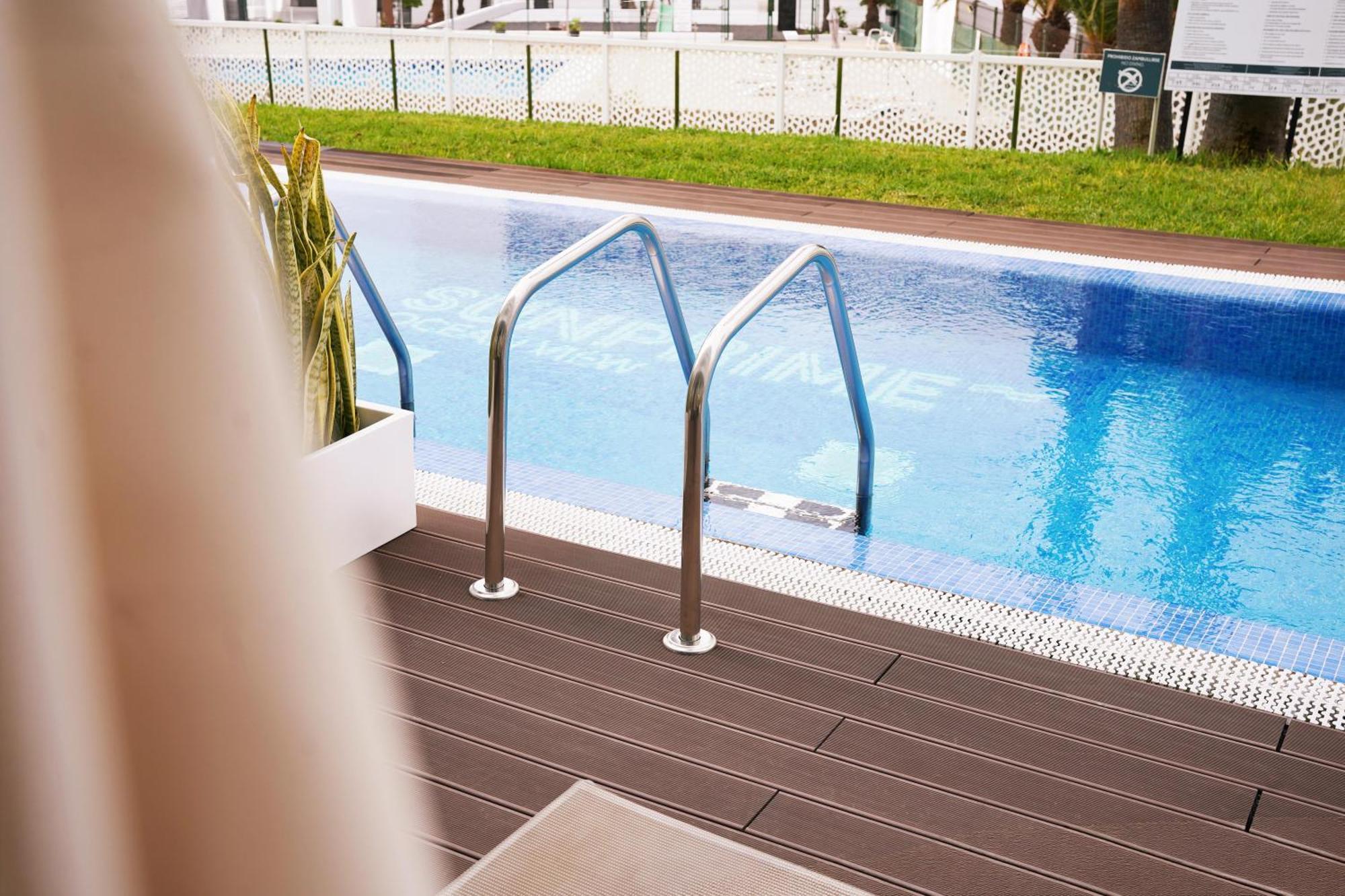 Junior Suite Swim Up