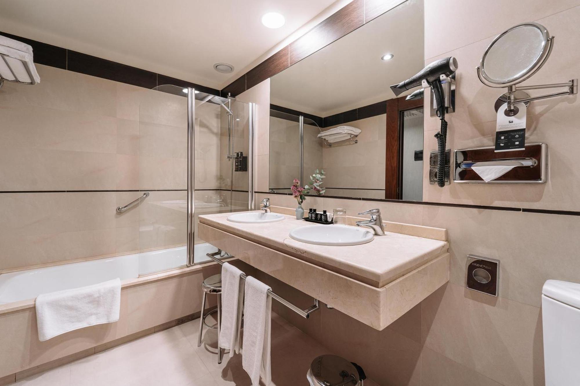 Grand Premium Room
