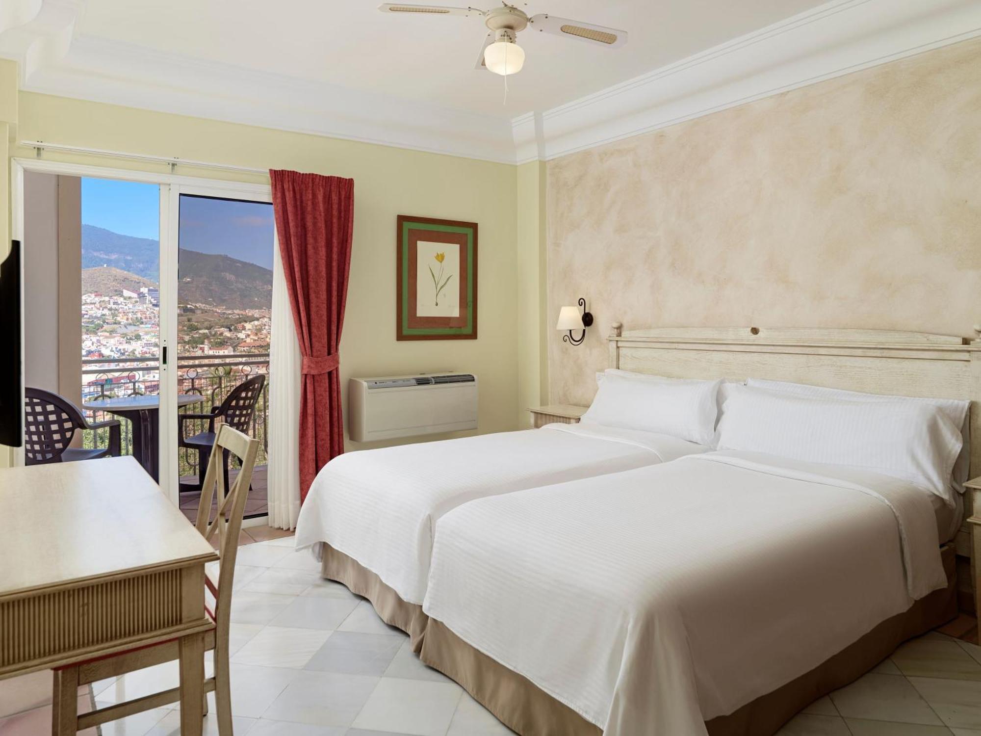 Suite mit zwei Schlafzimmern und Bergblick