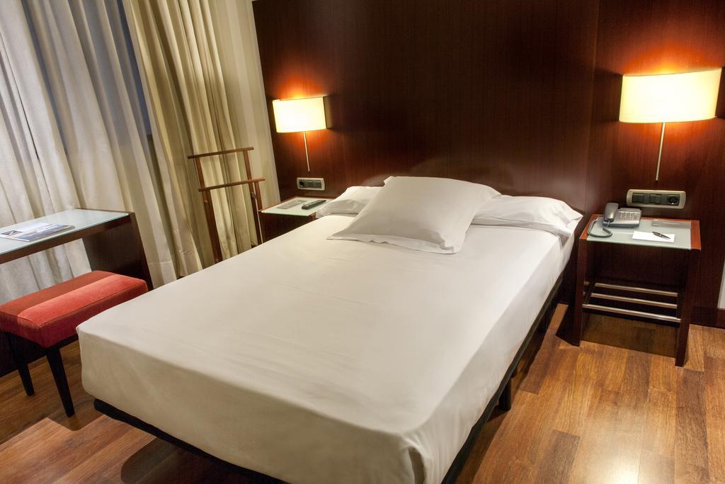 Single Room,1756399279:JPEG