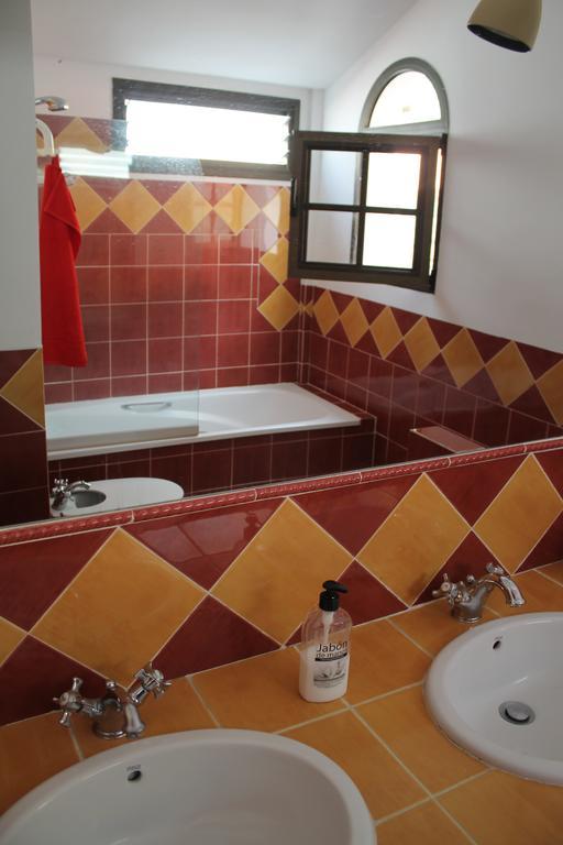 Bed in 4-Bed Mixed Dormitory Room with Bathroom