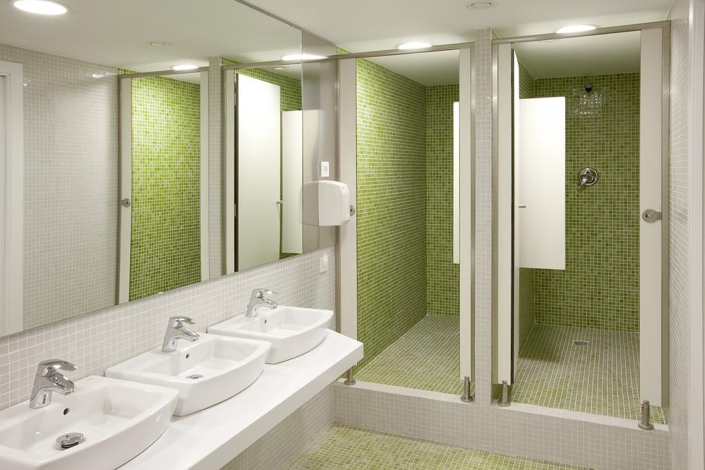 Quarto Quádruplo com Banheiro Compartilhado