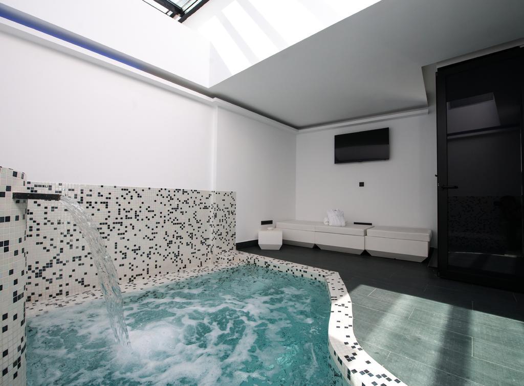 Double Room with swimming pool