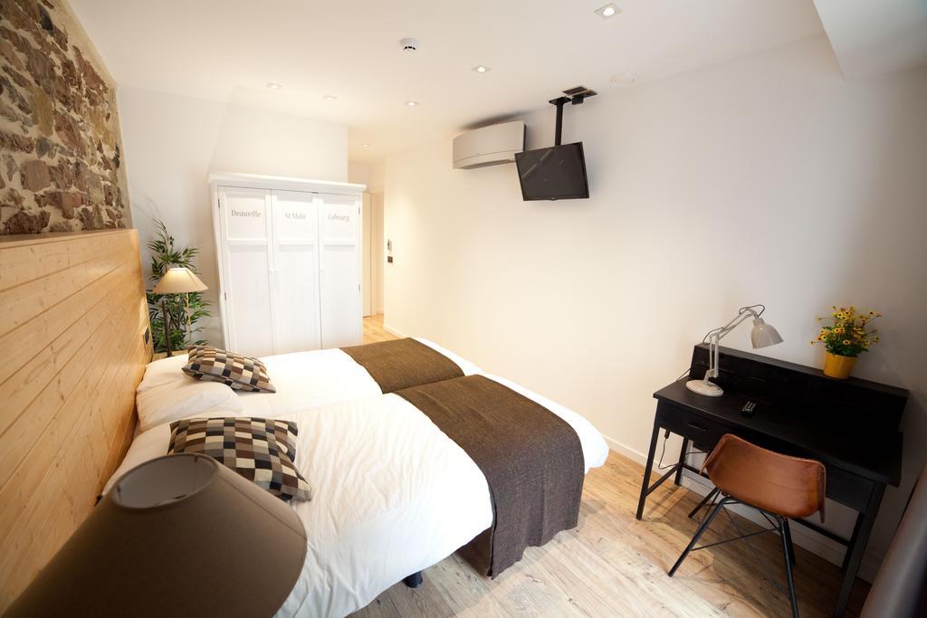 Deluxe Double or Twin Room with Balcony
