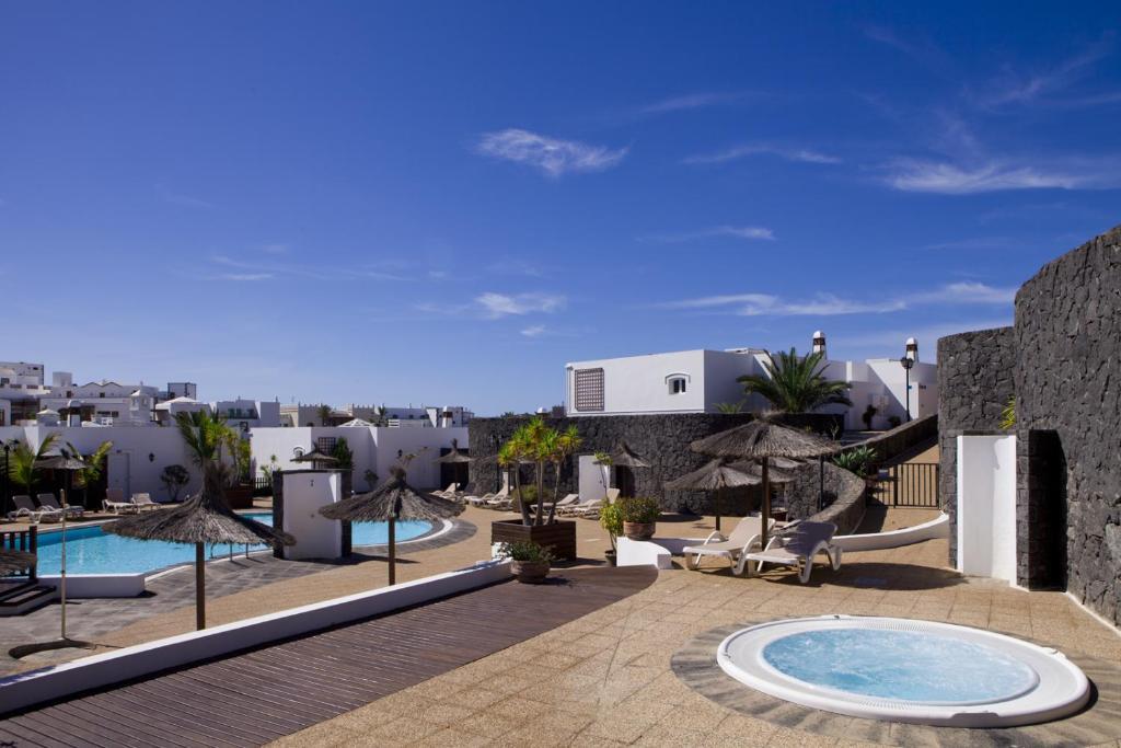 Appartamento con 2 Camere da Letto e Vista Mare