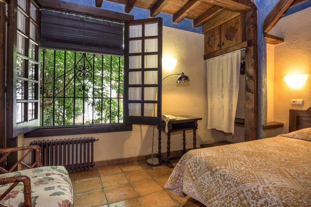 Single Room,253980997:JPEG