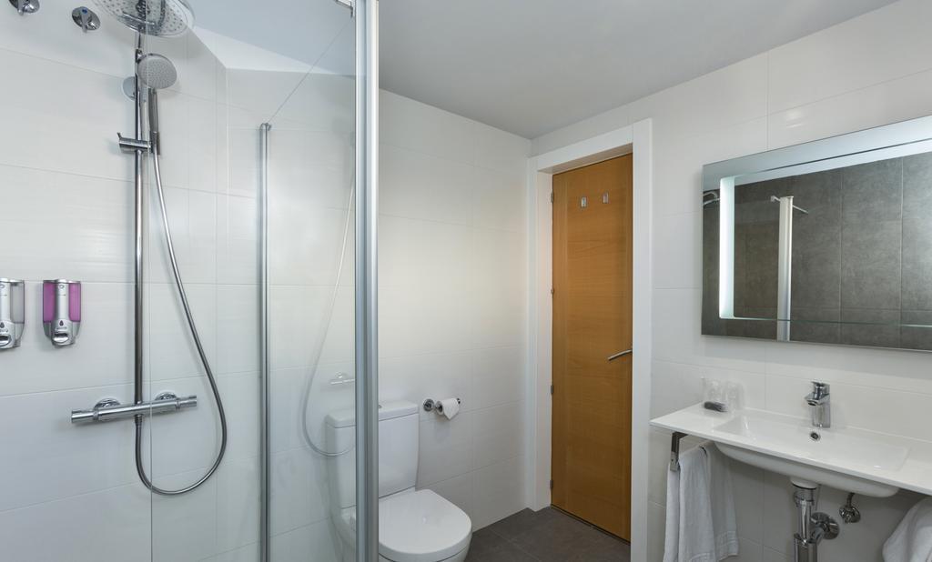 Doppelzimmer mit Zustellbett (3 Erwachsene)
