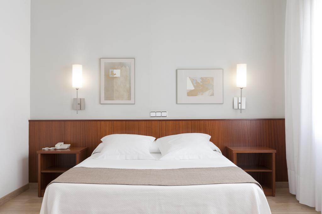 Quarto Superior com Cama de Casal ou 2 de Solteiro