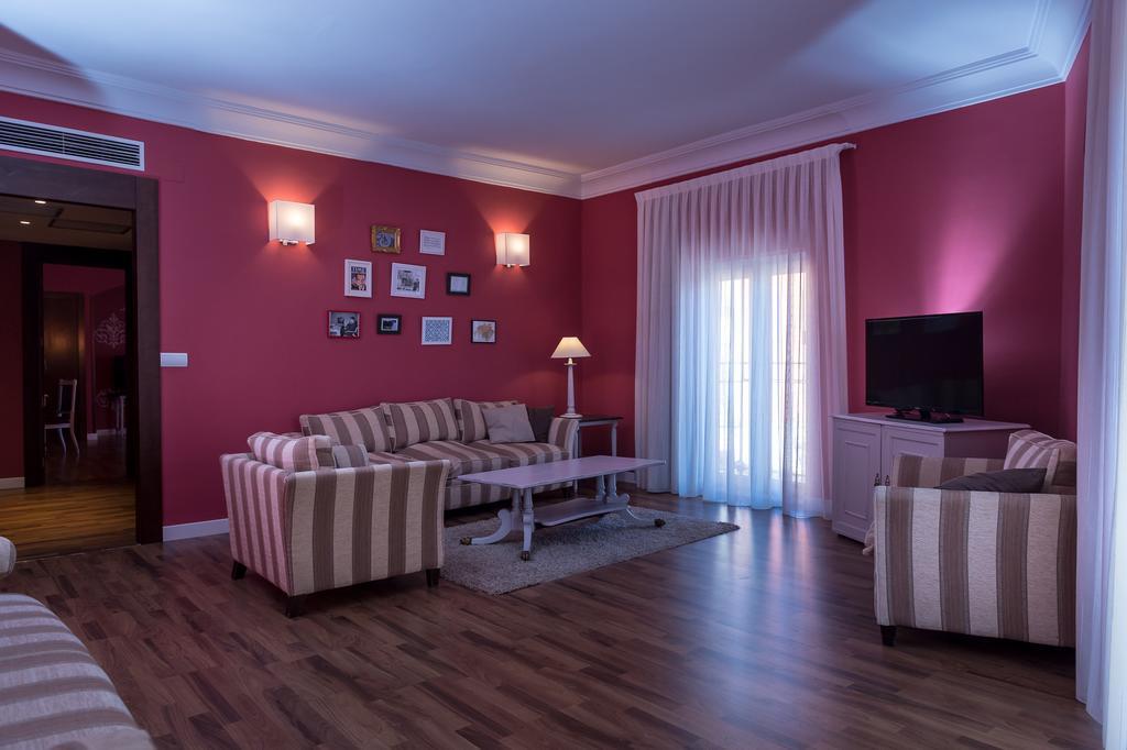 Superior Family Room