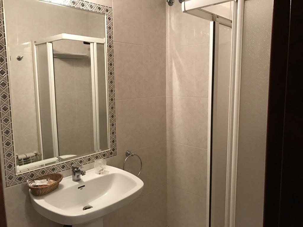 Single Room without Window