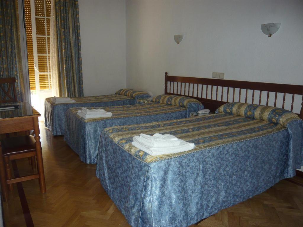 Twin Room with Extra Bed