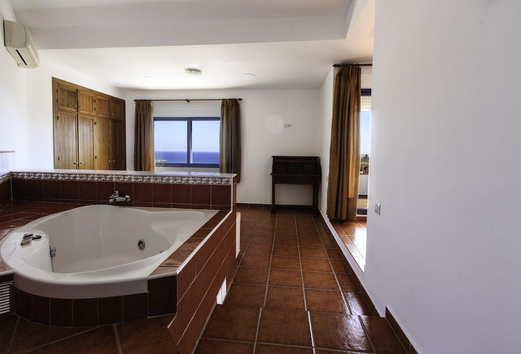Deluxe Suite with Sea View