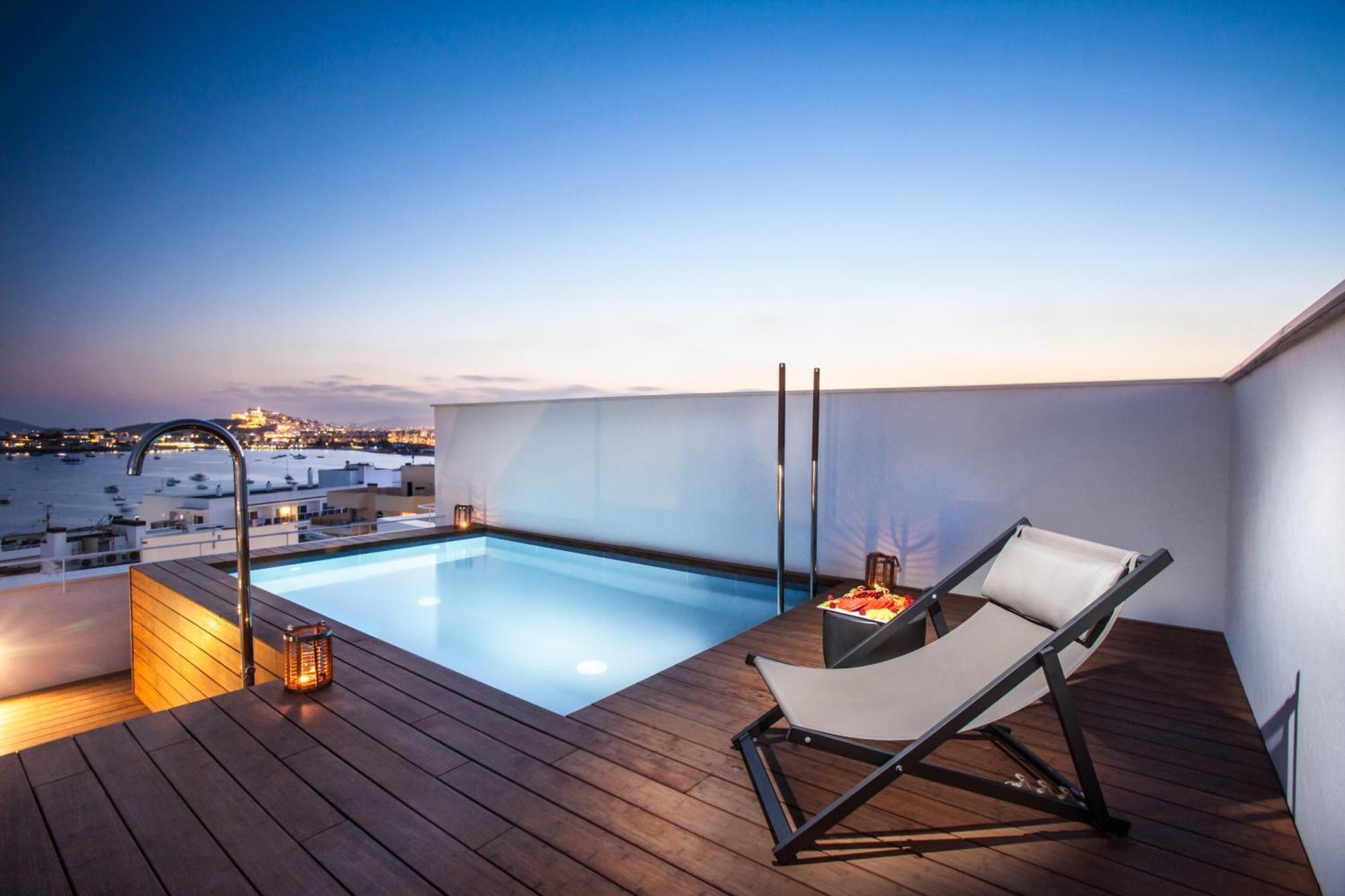 Suite Duplex Apartment Private Pool,541991559:JPEG