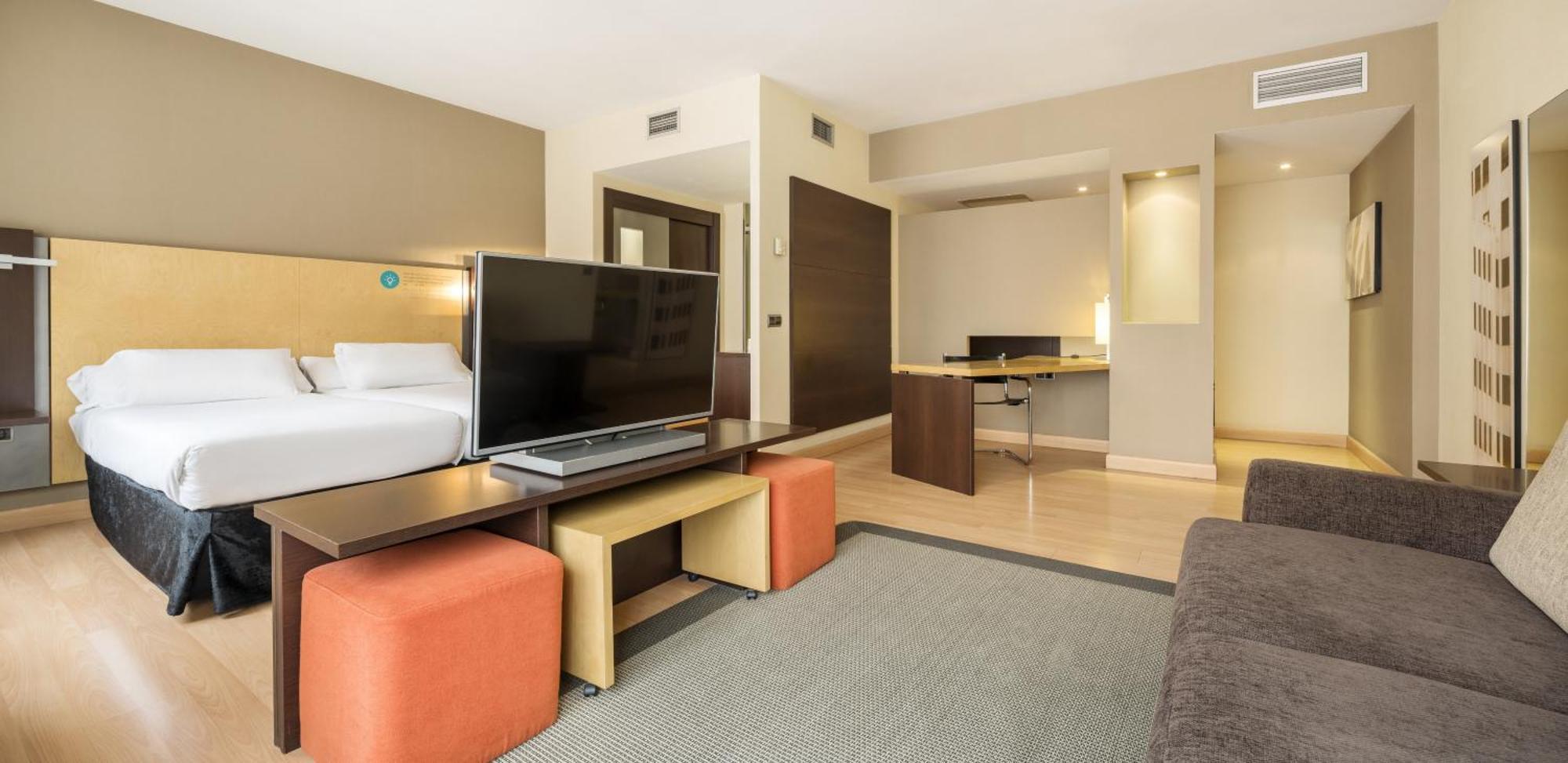 Quarto Família (2 Adultos + 2 Crianças)