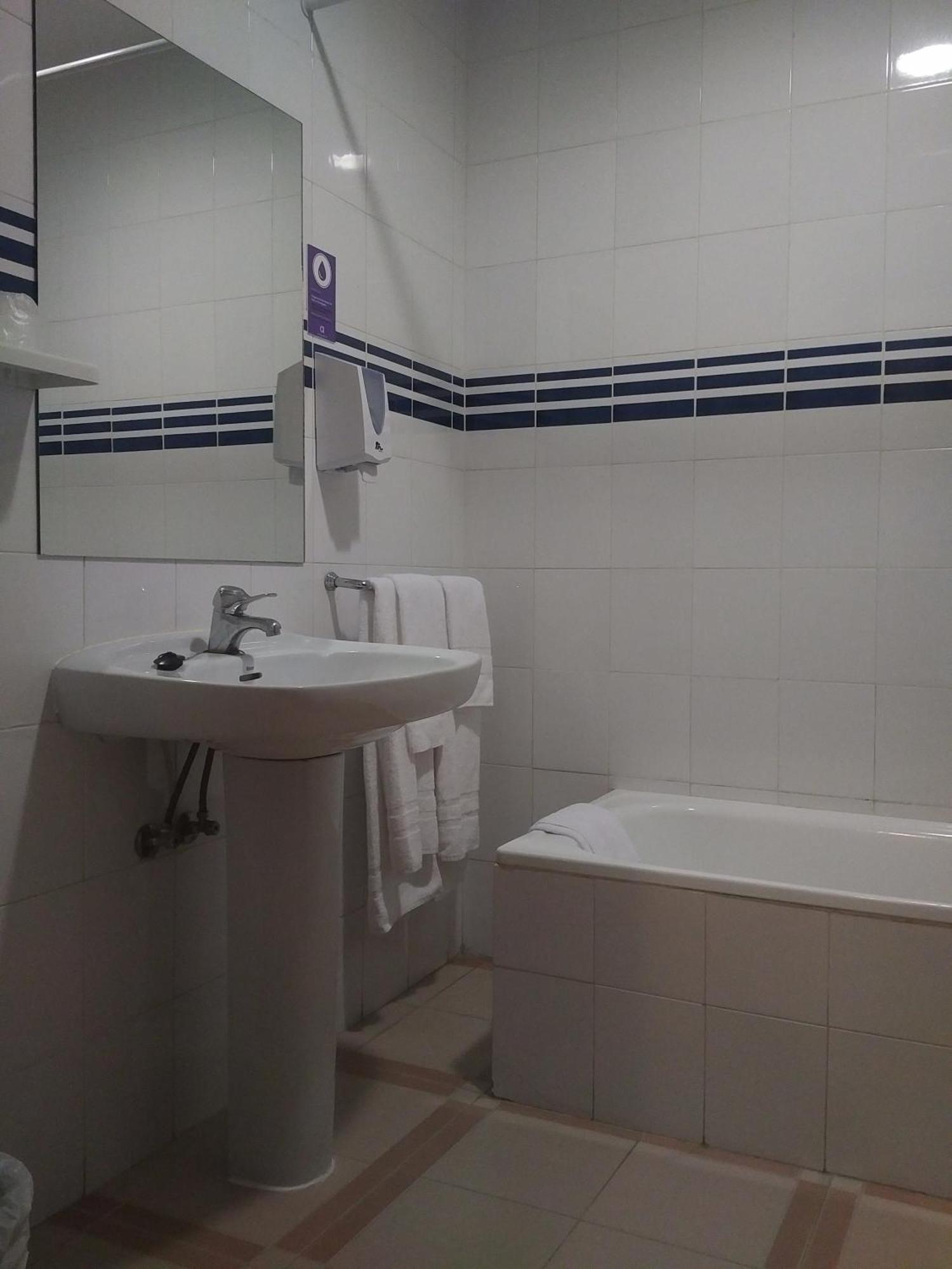 Comfort Triple Room