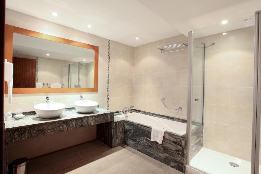 Suite with Terrace (2 Adults)