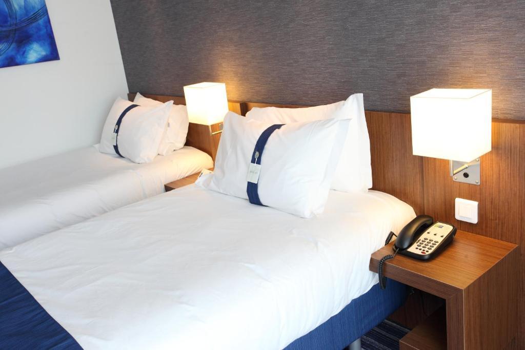 Standard Twin Room - Free Breakfast
