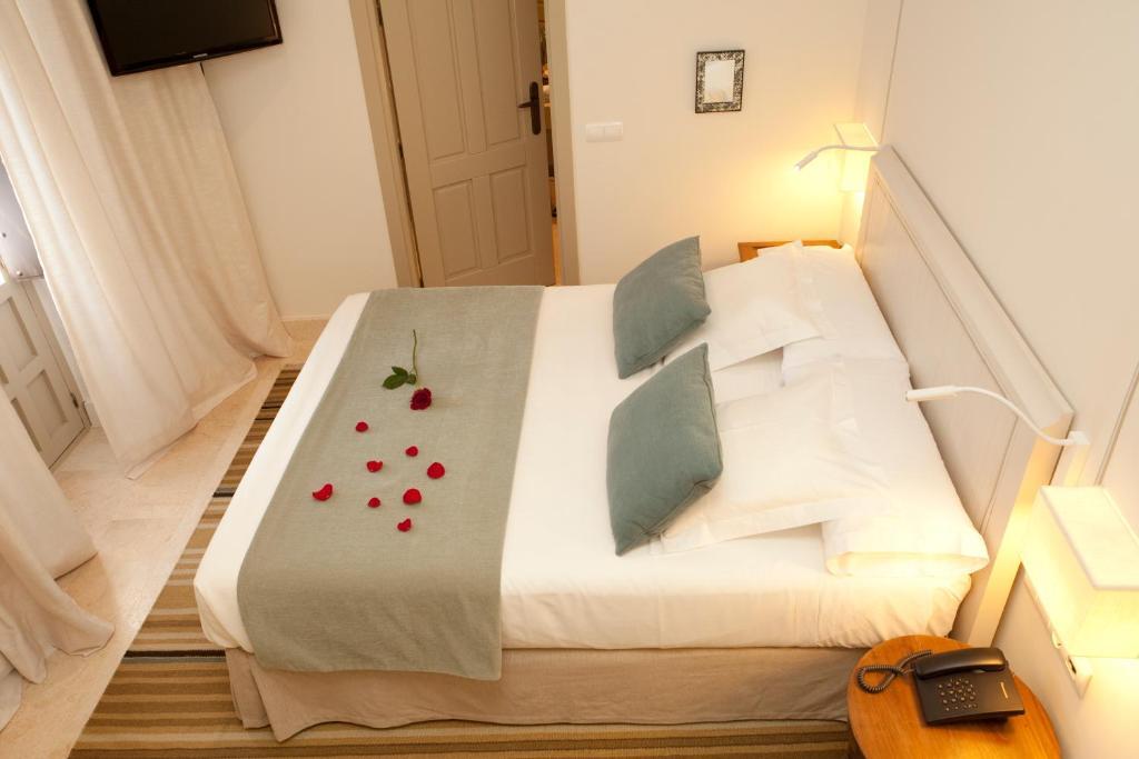 Deluxe Double Room with Terrace