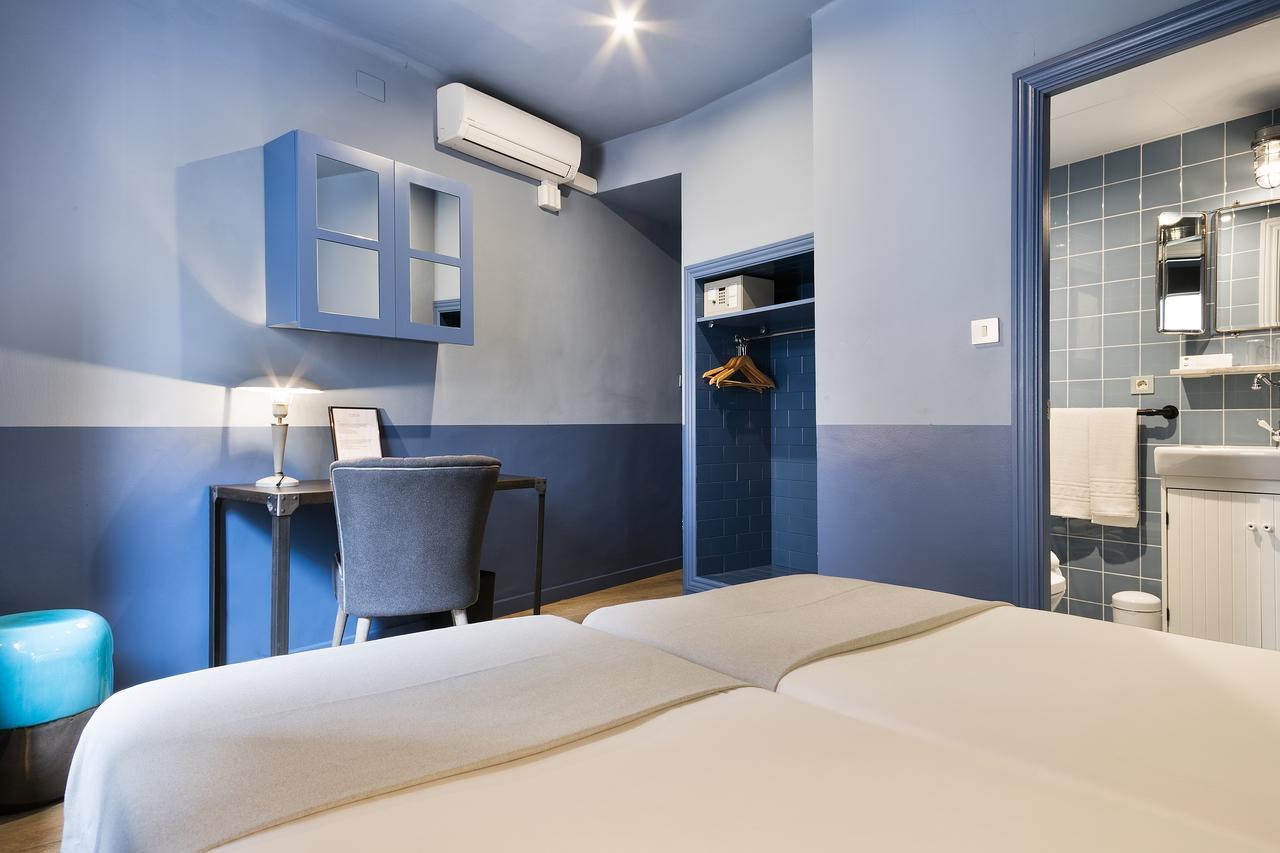 Quarto com 2 Camas de Solteiro