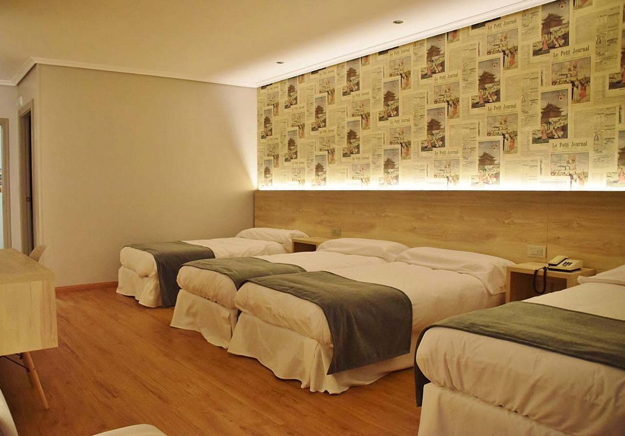 6-Bed Mixed Dormitory Room