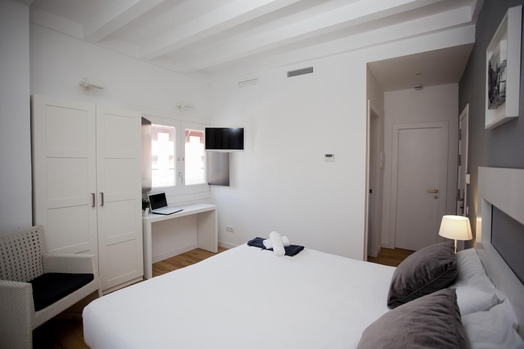 Standard Doppel- oder Zweibettzimmer mit Garten