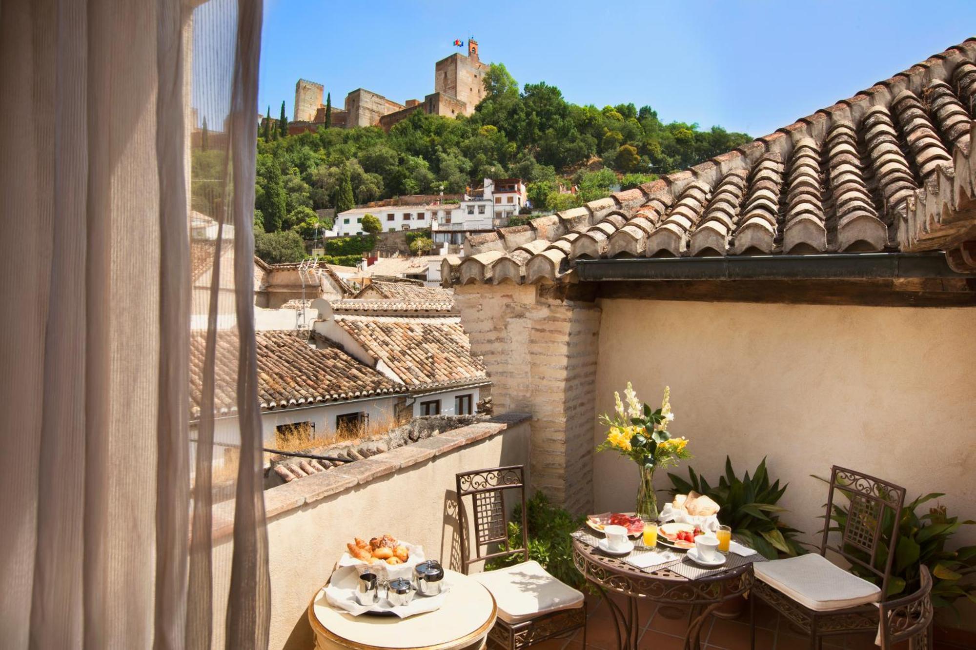 Quarto Premium Deluxe com Terraço e Vistas Alhambra