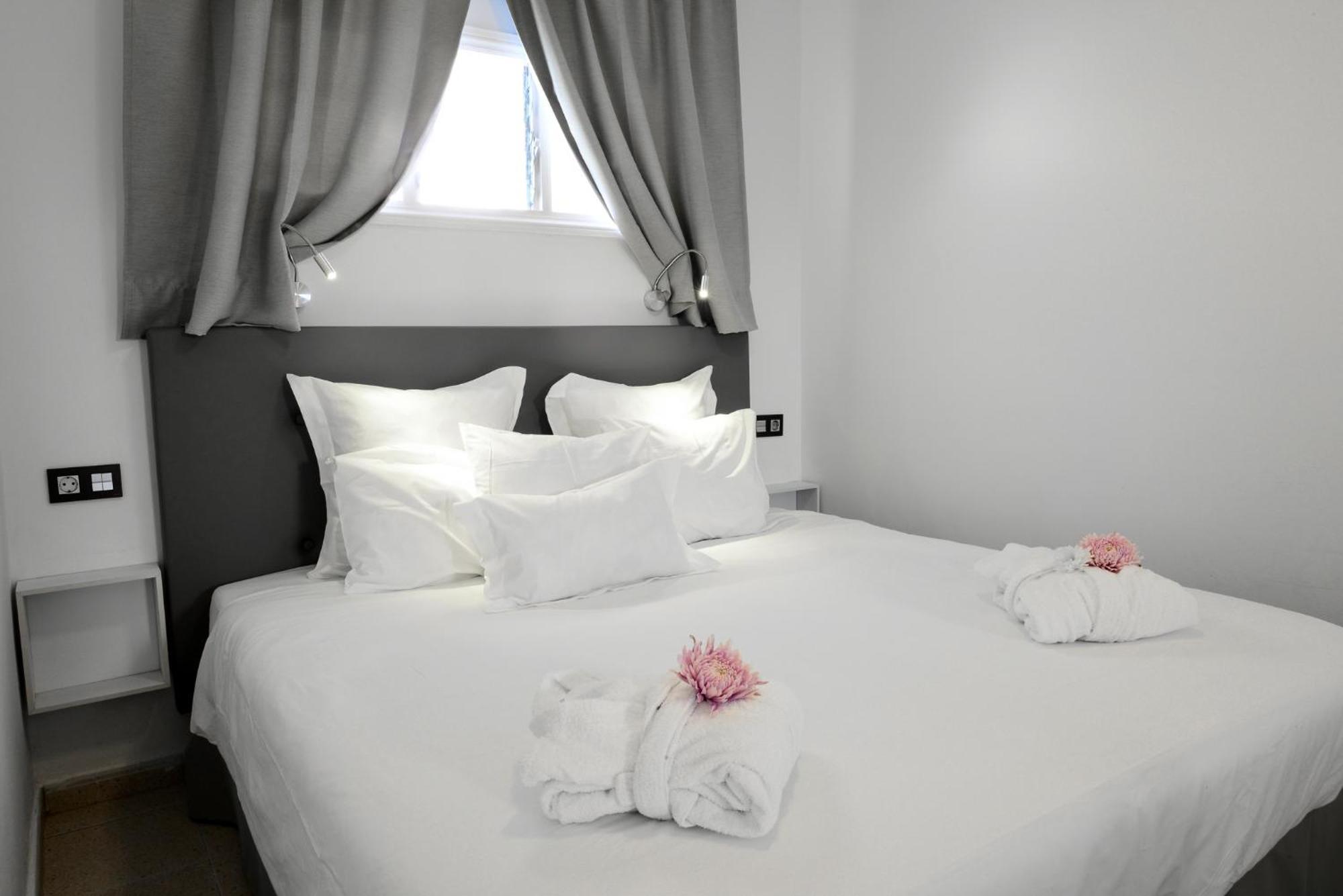 Superior One-Bedroom Apartment