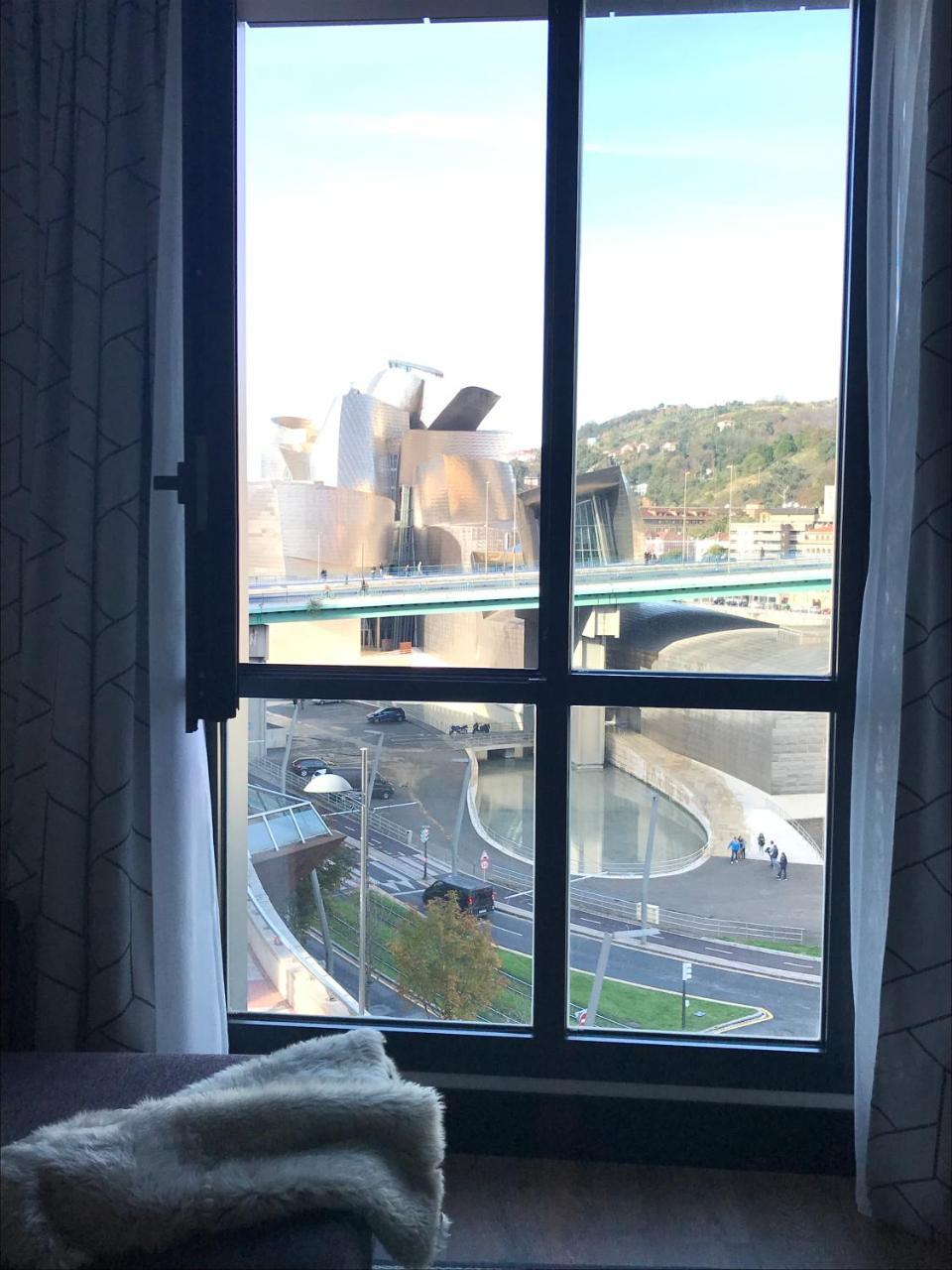 King size Single Room Guggenheim views