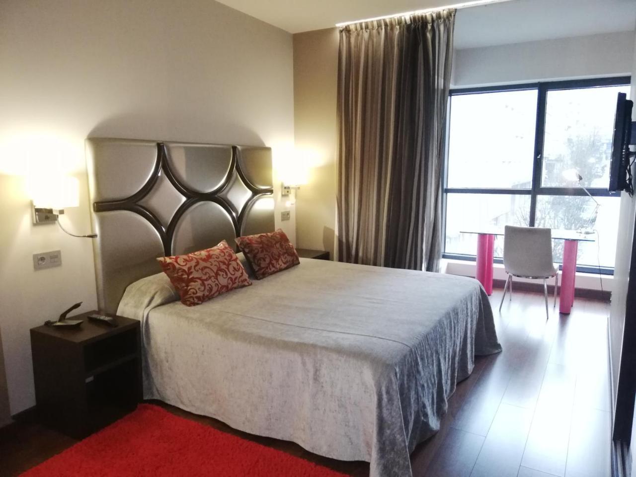Double Room with Extra Bed (3 Adults)