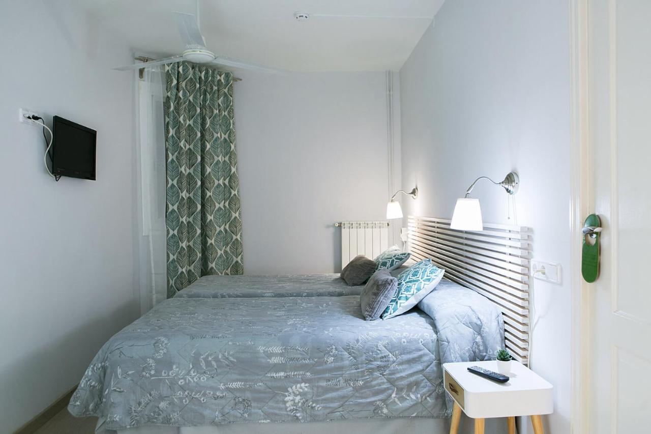 Interior Double or Twin Room with Private Bathroom