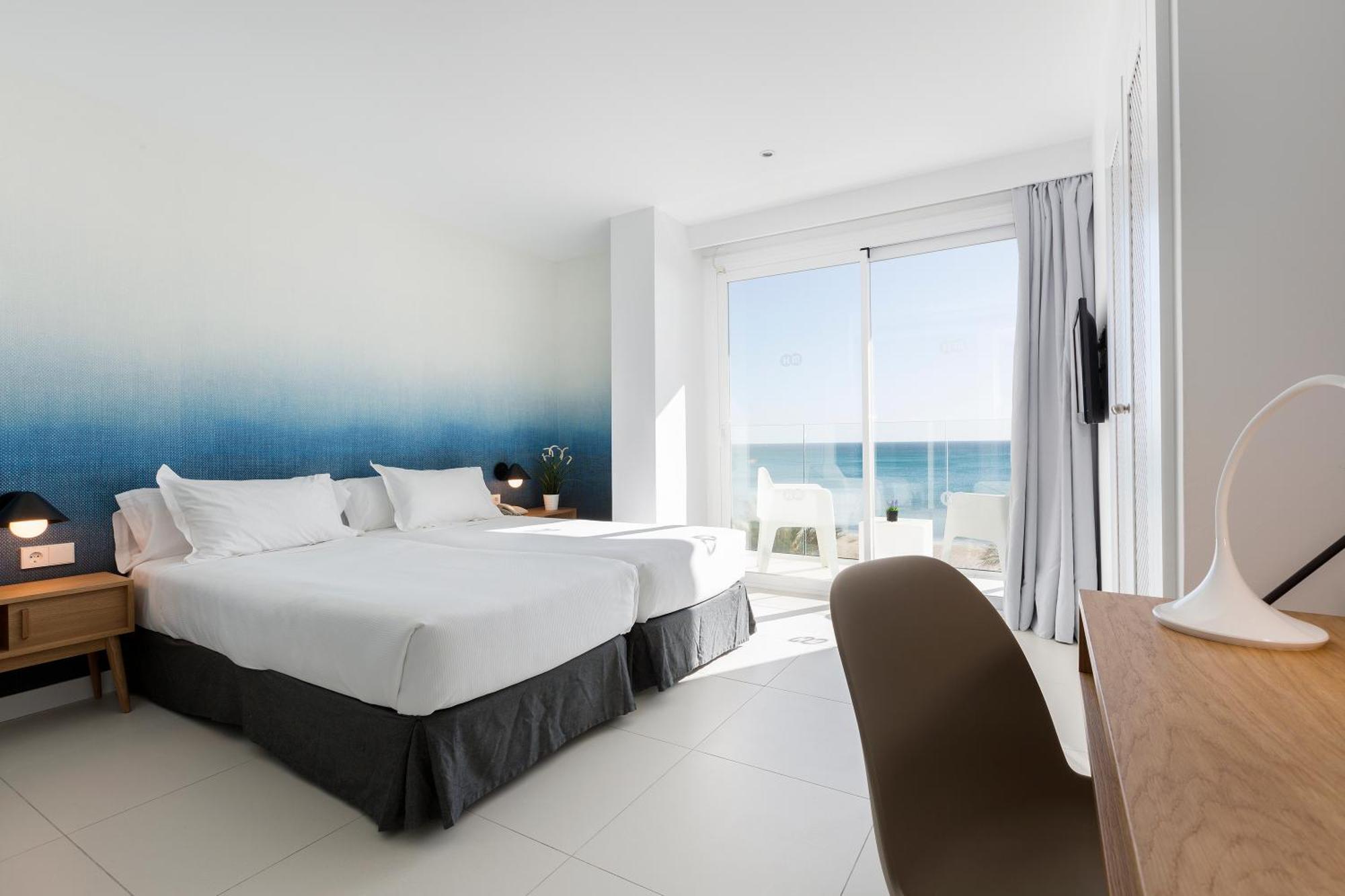 Twin Room with Sea View with Balcony